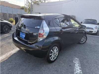 TOYOTA AQUA 2013 с аукциона, 1500cc, пробег 122 000 км