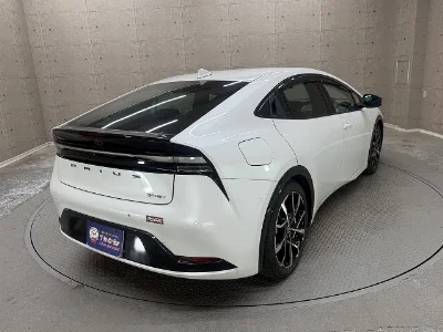 TOYOTA PRIUS PHV