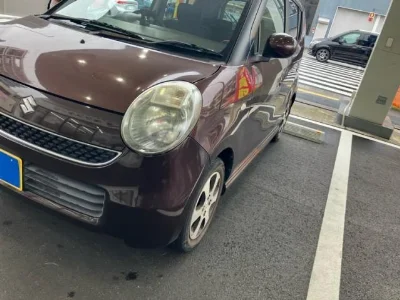 SUZUKI MRWAGON