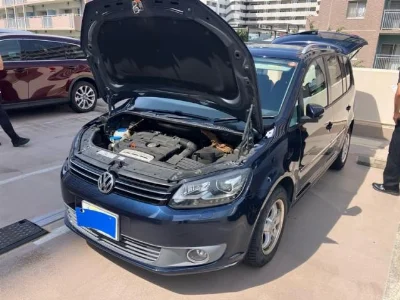 VOLKSWAGEN GOLF TOURAN