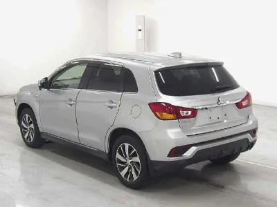 MITSUBISHI RVR