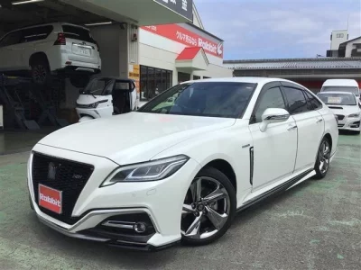 TOYOTA CROWN