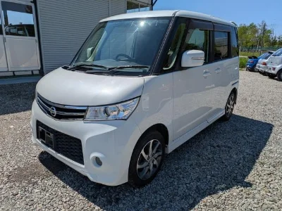 NISSAN ROOX