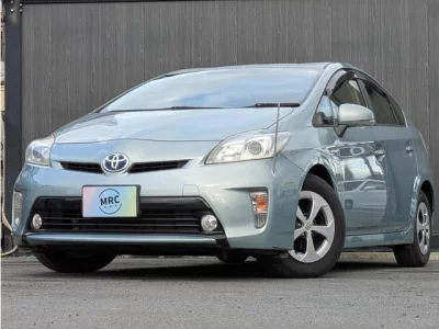 TOYOTA PRIUS 2013 с аукциона, 1800cc, пробег 28 000 км