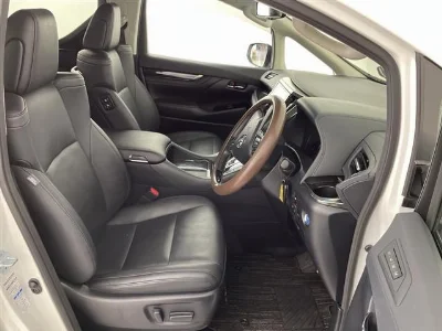 TOYOTA ALPHARD 2023 с аукциона, 2500cc, пробег 53 000 км