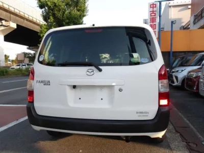 MAZDA FAMILIA VAN