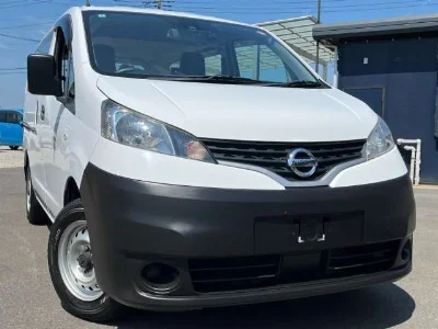 NISSAN NV200