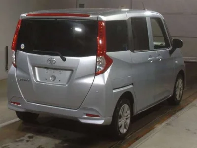 TOYOTA ROOMY 2022 с аукциона, 1000cc, пробег 85 000 км
