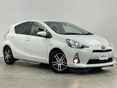 TOYOTA AQUA 2013 с аукциона, 1500cc, пробег 40 000 км