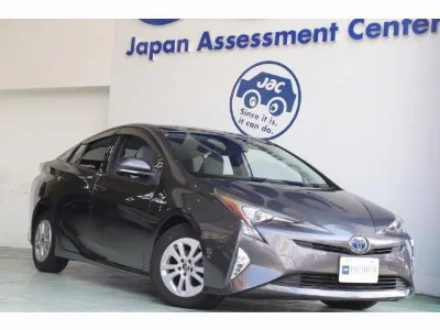 TOYOTA PRIUS 2016 с аукциона, 1800cc, пробег 46 000 км