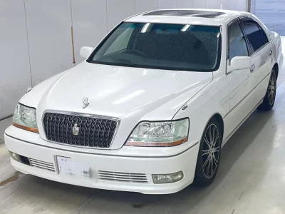 TOYOTA CROWN MAJESTA