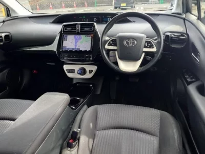 TOYOTA PRIUS 2018 с аукциона, 1800cc, пробег 109 000 км