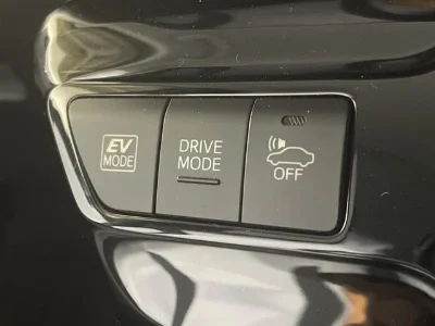 TOYOTA PRIUS 2019 с аукциона, 1800cc, пробег 39 000 км