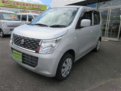 SUZUKI WAGON R 2015 с аукциона, 660cc, пробег 11 000 км