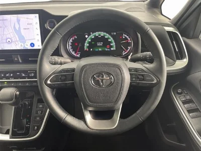 TOYOTA NOAH  с аукциона, 2000cc, пробег 31 000 км