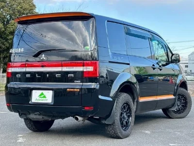 MITSUBISHI DELICA D5