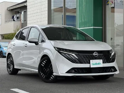 NISSAN AURA