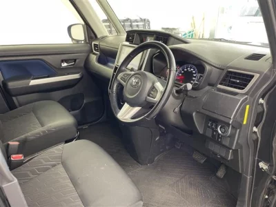 TOYOTA ROOMY 2017 с аукциона, 1000cc, пробег 78 000 км