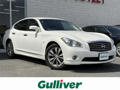 NISSAN FUGA