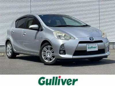 TOYOTA AQUA 2013 с аукциона, 1500cc, пробег 97 000 км
