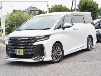 TOYOTA VELLFIRE 2025 с аукциона, 2500cc, пробег 3 000 км