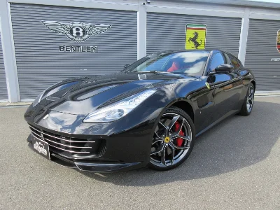 FERRARI GTC4LUSSO