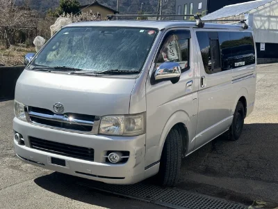 TOYOTA HIACE VAN 2005 с аукциона, 2500cc, пробег 192 000 км