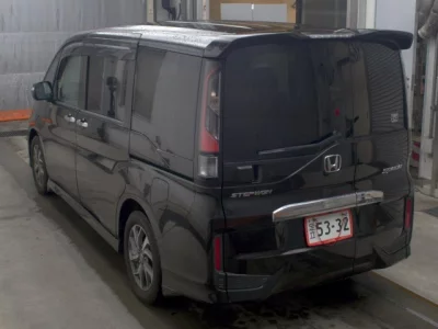 HONDA STEP WAGON 2016 с аукциона, 1500cc, пробег 122 000 км