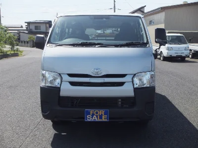 TOYOTA REGIUS VAN
