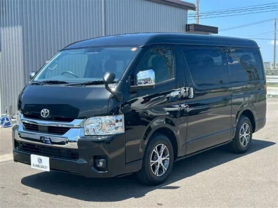 TOYOTA HIACE