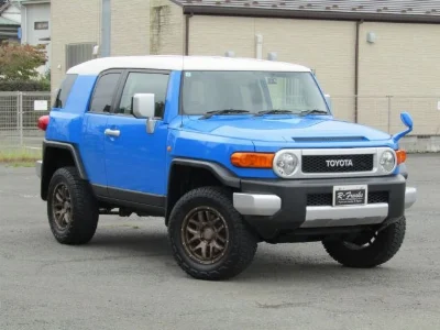 TOYOTA FJ CRUISER