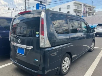 NISSAN SERENA 2011 с аукциона, 2000cc, пробег 194 000 км