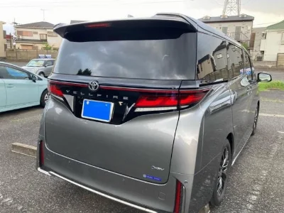 TOYOTA VELLFIRE 2026 с аукциона, 2500cc, пробег 4 000 км