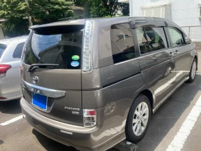 TOYOTA ISIS 2012 с аукциона, 2000cc, пробег 55 000 км