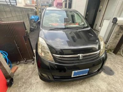 TOYOTA ISIS 2005 с аукциона, 1800cc, пробег 166 000 км