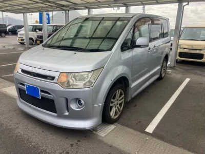 MITSUBISHI DELICA D5
