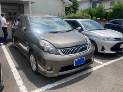 TOYOTA ISIS 2012 с аукциона, 2000cc, пробег 55 000 км