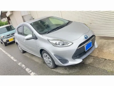 TOYOTA AQUA 2019 с аукциона, 1500cc, пробег 23 000 км