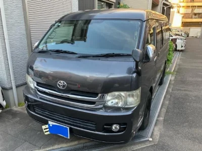 TOYOTA REGIUS VAN