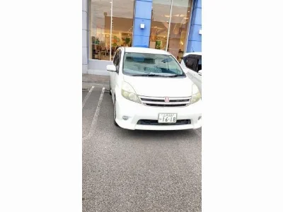 TOYOTA ISIS 2011 с аукциона, 2000cc, пробег 194 000 км