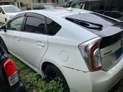 TOYOTA PRIUS 2015 с аукциона, 1800cc, пробег 201 000 км