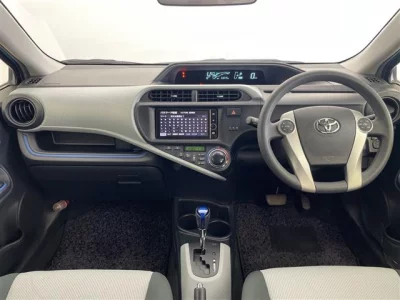 TOYOTA AQUA 2014 с аукциона, 1500cc, пробег 64 000 км
