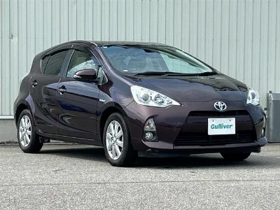 TOYOTA AQUA 2014 с аукциона, 1500cc, пробег 53 000 км