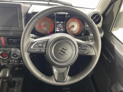 SUZUKI JIMNY NOMADE