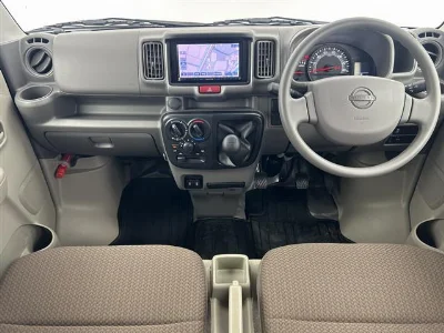 NISSAN CLIPPER VAN