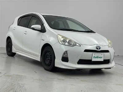 TOYOTA AQUA 2013 с аукциона, 1500cc, пробег 108 000 км