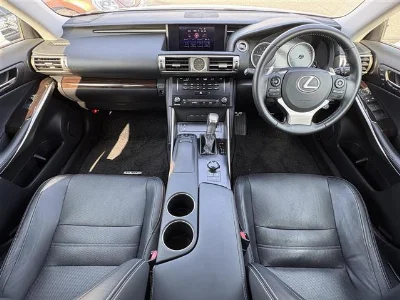 LEXUS IS 2014 с аукциона, 2500cc, пробег 116 000 км
