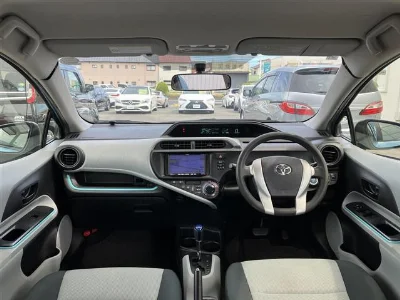 TOYOTA AQUA 2012 с аукциона, 1500cc, пробег 184 000 км