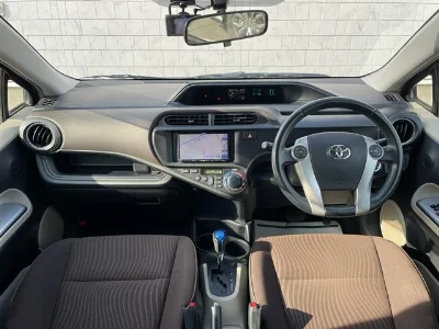 TOYOTA AQUA 2012 с аукциона, 1500cc, пробег 66 000 км