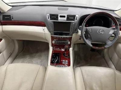 LEXUS LS 2011 с аукциона, 4600cc, пробег 33 000 км